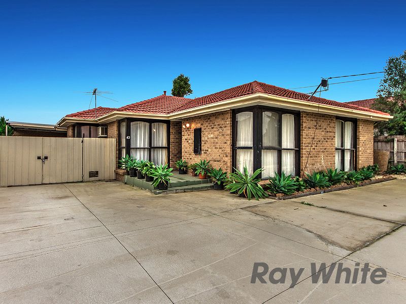 43 Braeswood Road, Kings Park VIC 3021