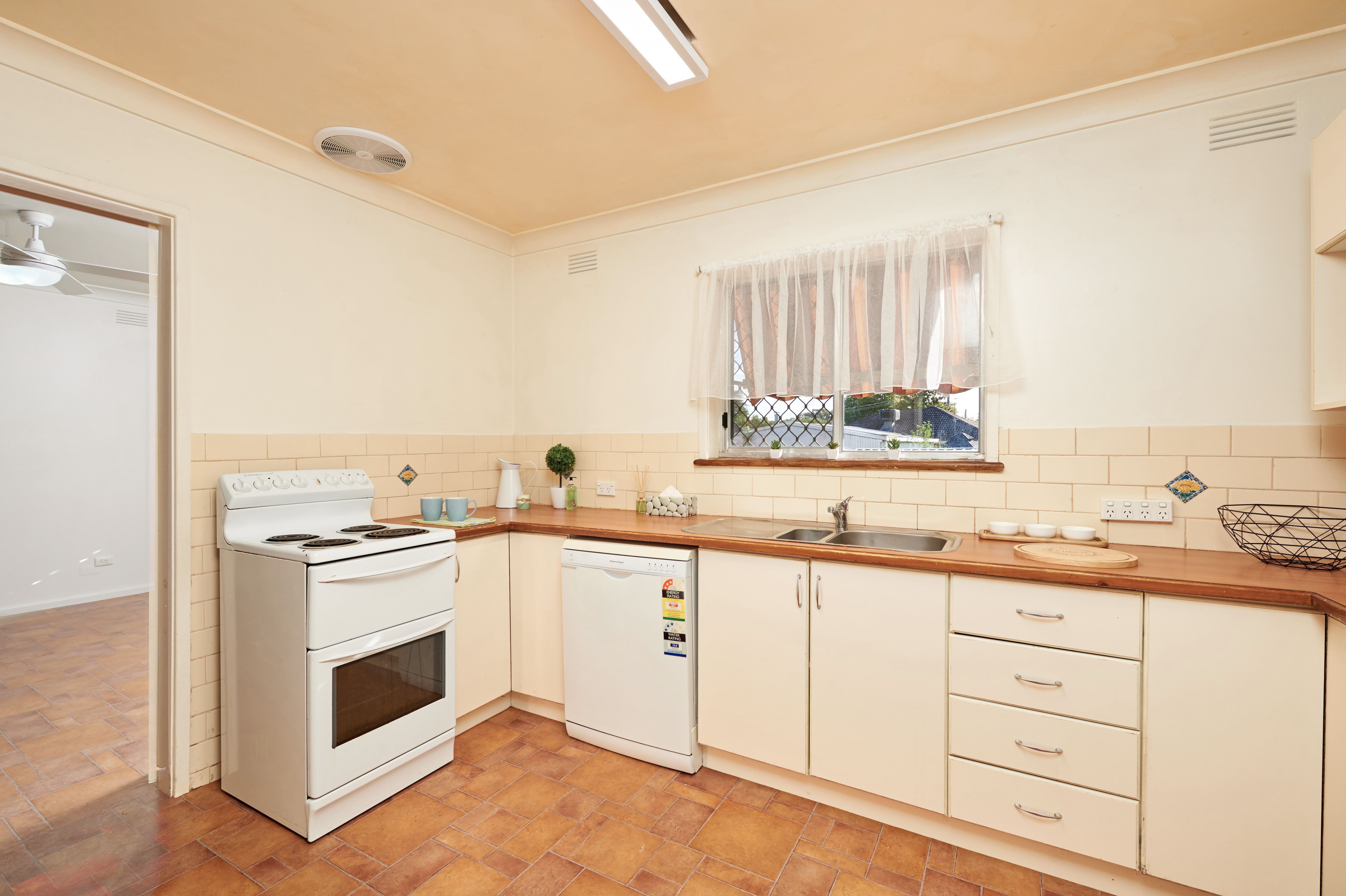 2 Bradley Place, Tolland, NSW 2650