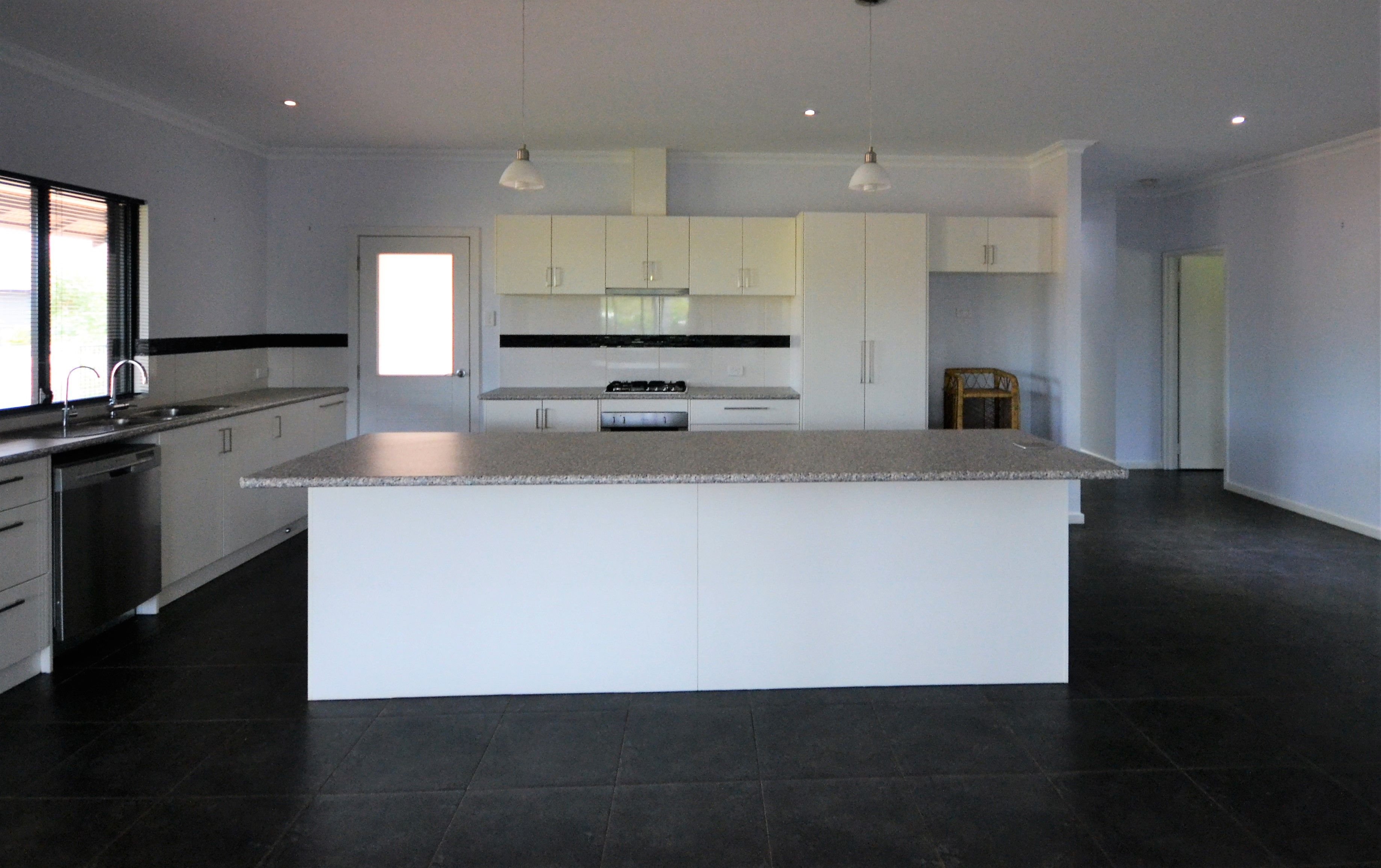 2 Bargas Link, Bilingurr, WA 6725