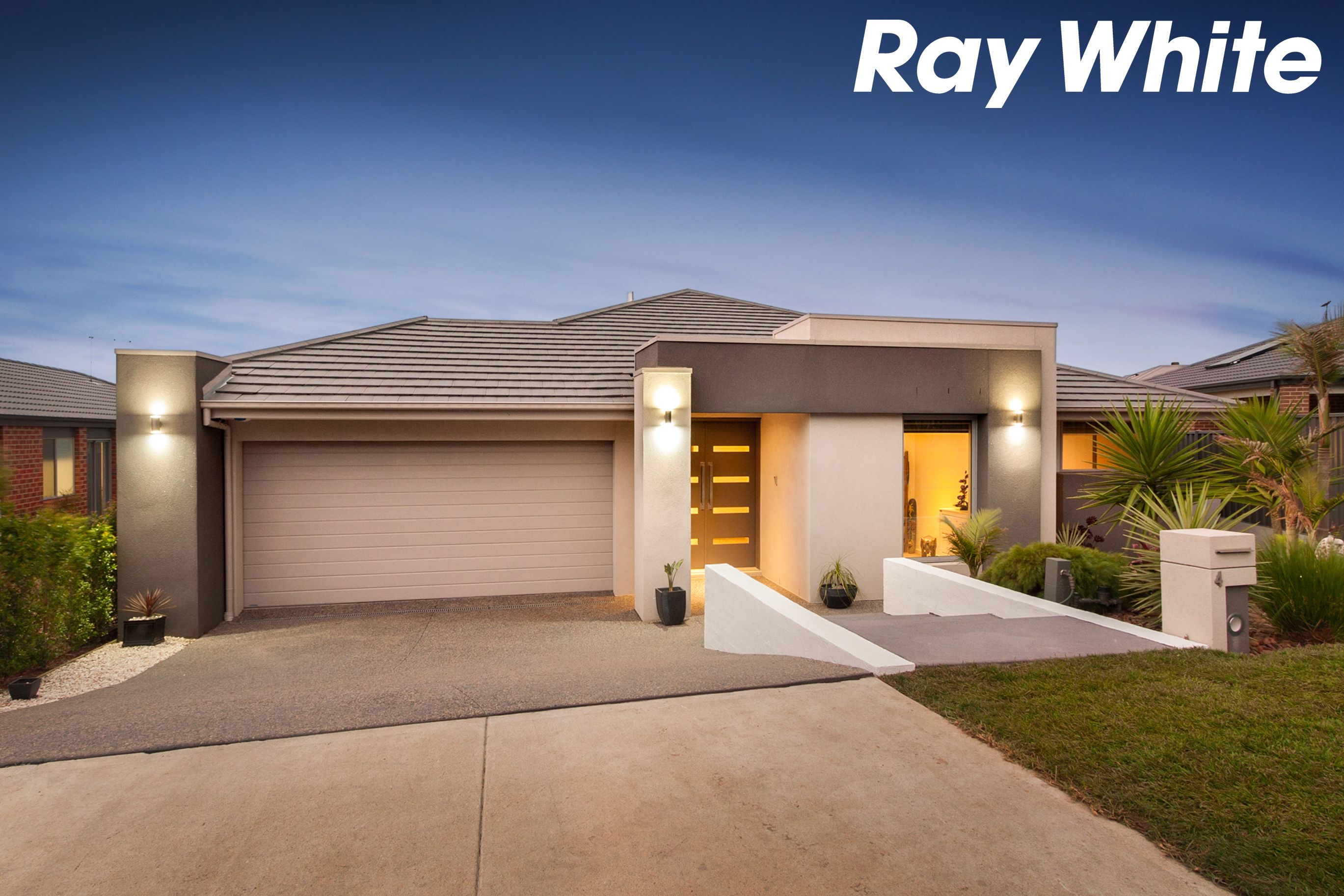 4 Illawarra Way, Pakenham, VIC 3810