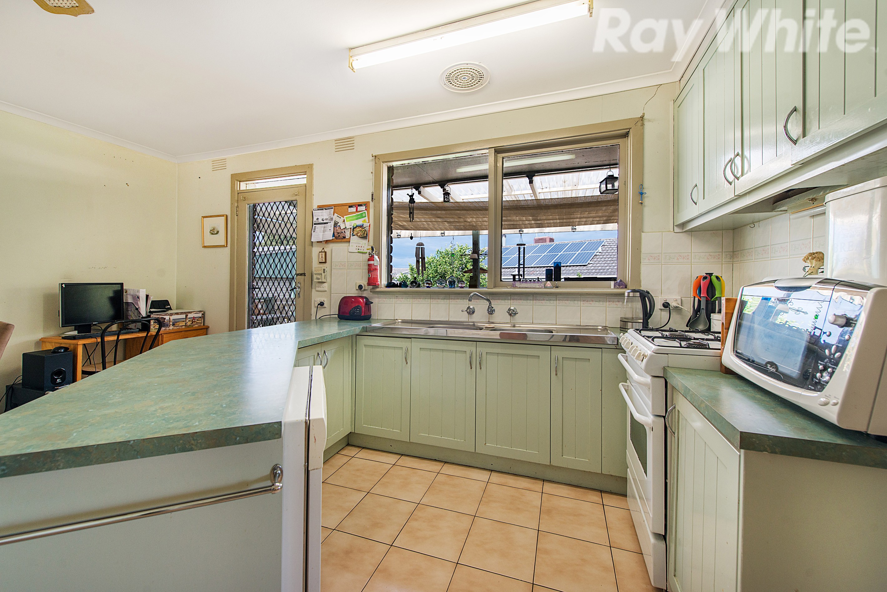 15 Tunbridge Way, Ferntree Gully, VIC 3156