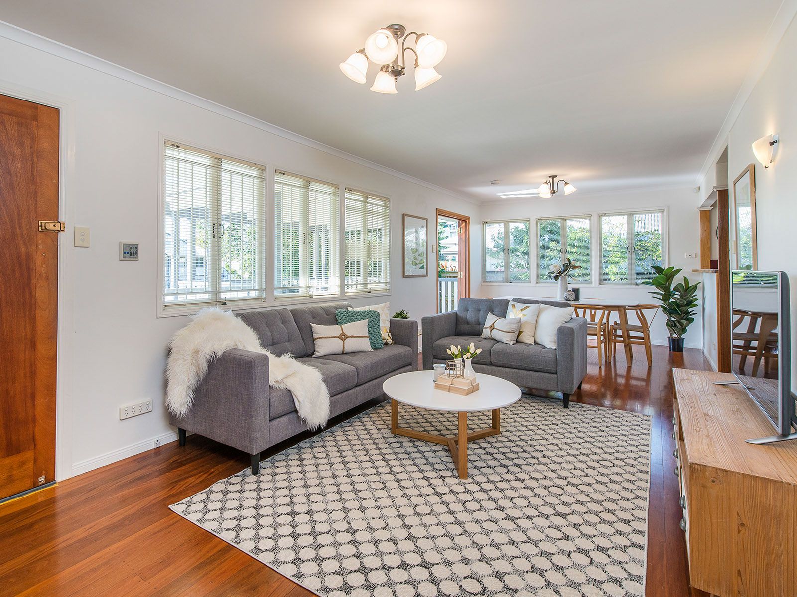 51 Bonneville Street, Holland Park West, QLD 4121