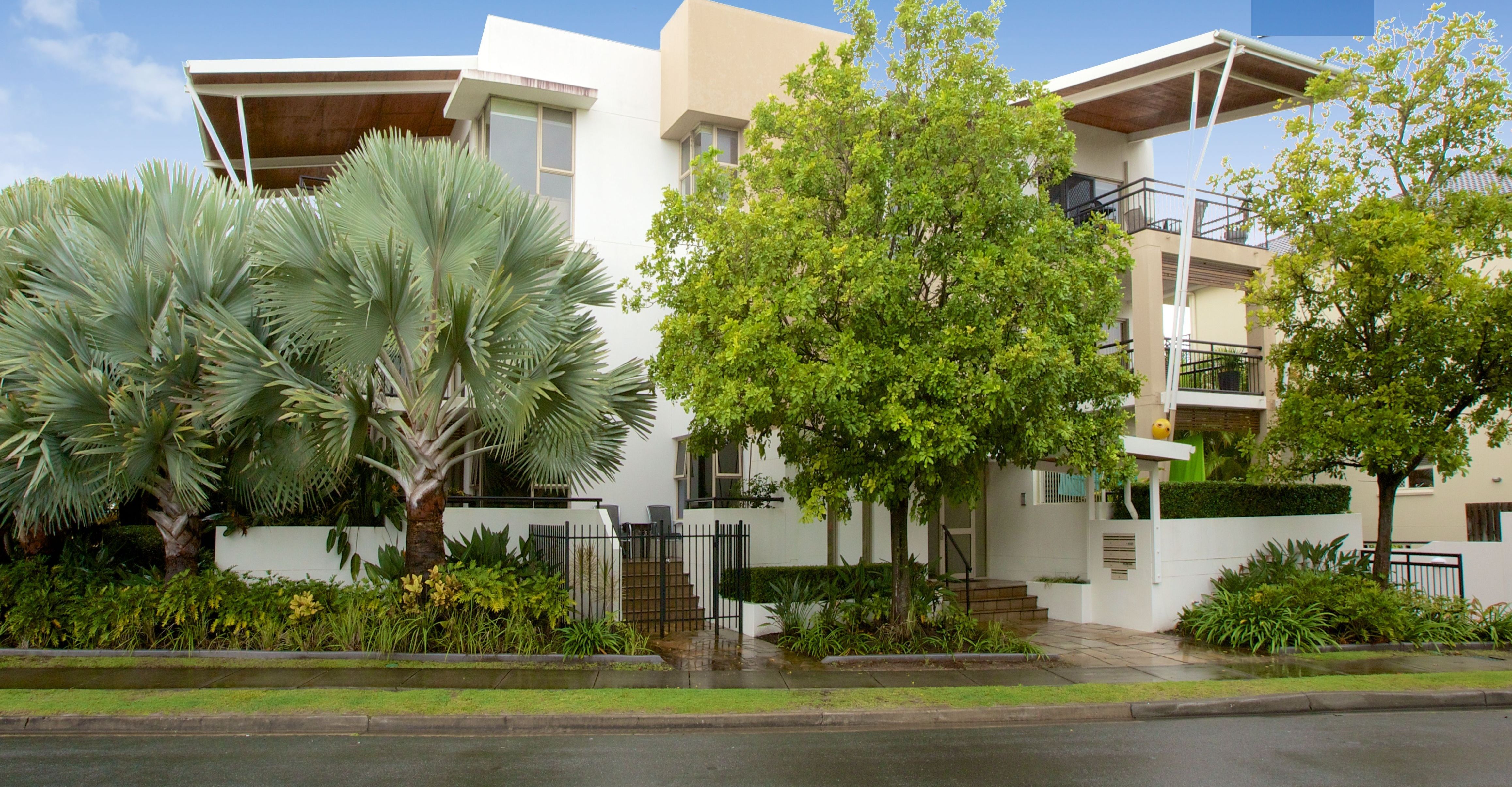 1/2 Oleander Avenue, Biggera Waters, QLD 4216