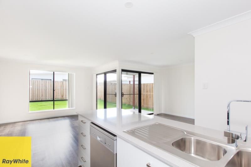 41 Hill Drive, Pimpama, QLD 4209