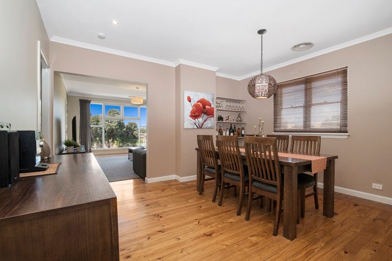 18 Moray Crescent, North Bendigo, VIC 3550