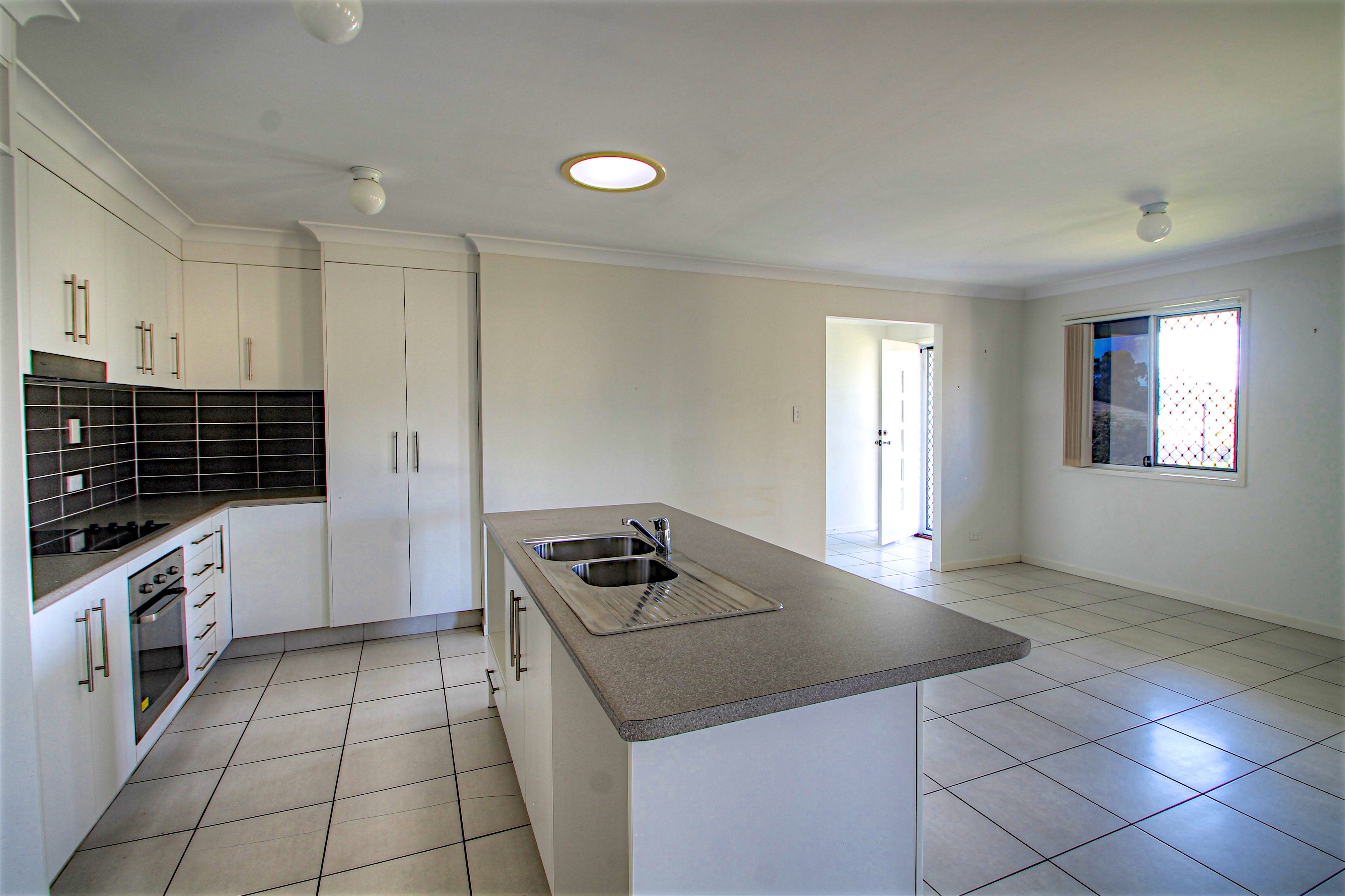 10 Burns Circuit, Augustine Heights, QLD 4300