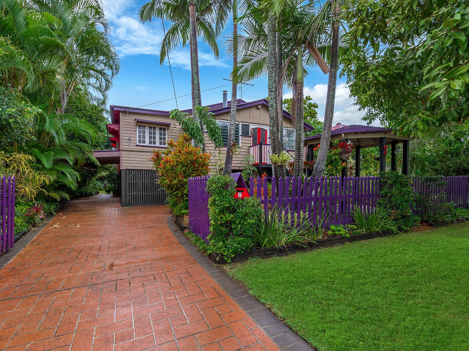 7 Addison Road, Graceville, QLD 4075