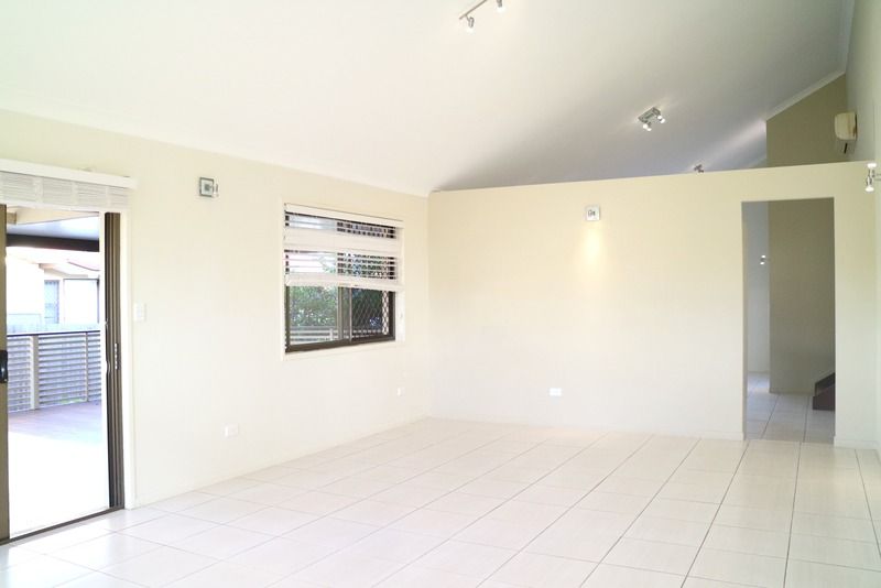 10 MESQUITE Street, Sunnybank Hills, QLD 4109