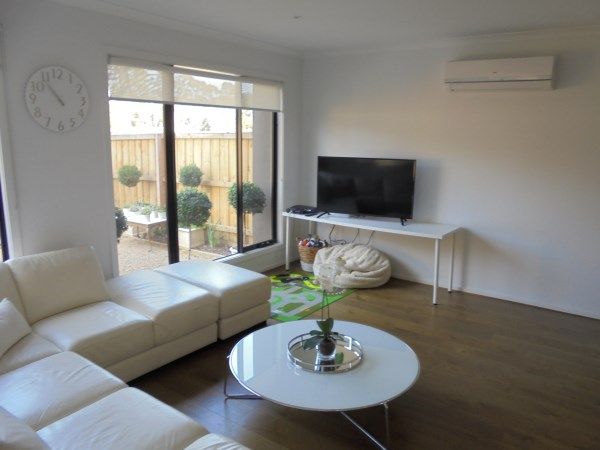 45 Willow Glen Boulevard, Cranbourne, VIC 3977