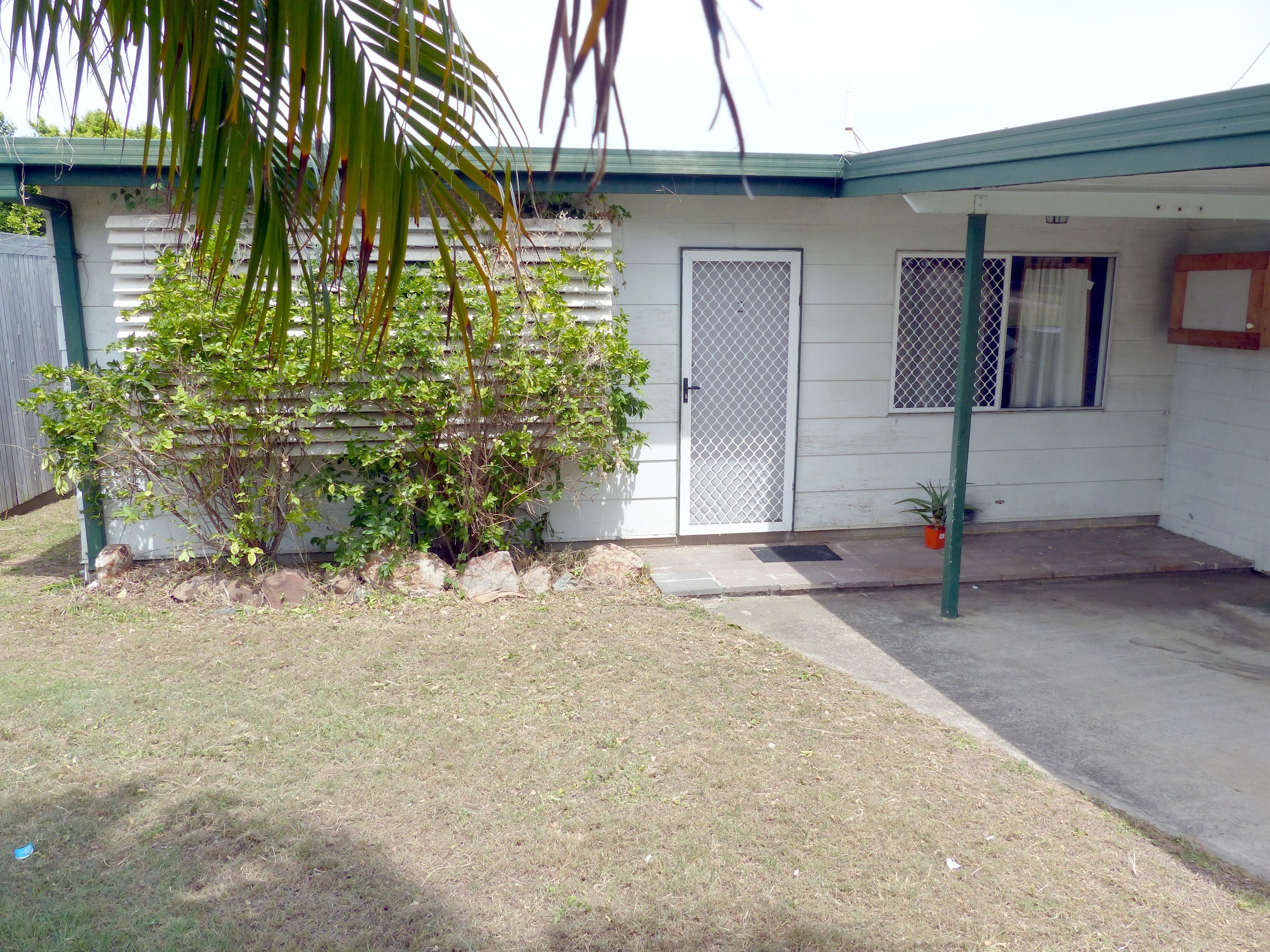 2/5 McDonald Street, Clinton, QLD 4680