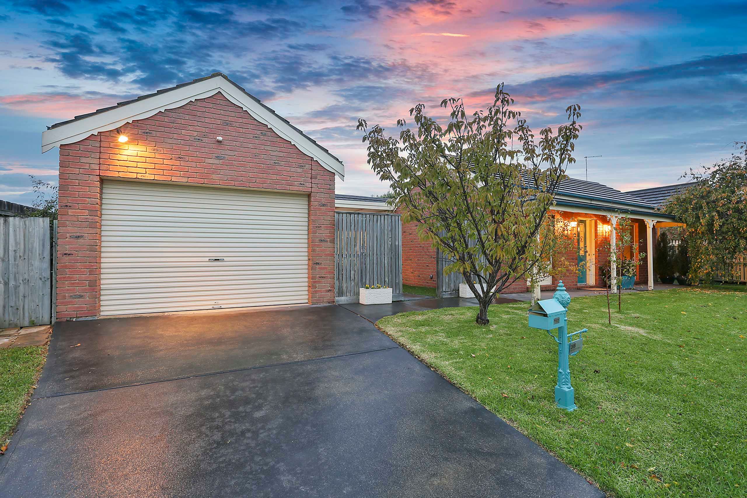 2/20 Broughton Drive, Highton, VIC 3216