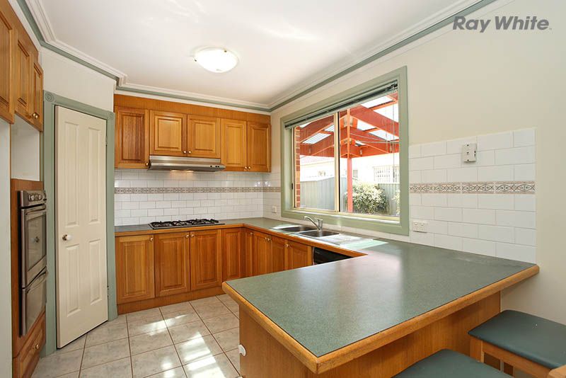 24 Heritage Gardens, Sydenham, VIC 3037