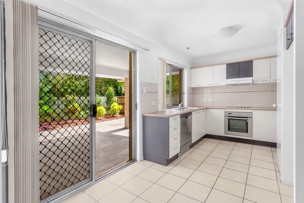 2/6 Myrtle Crescent, Bridgeman Downs, QLD 4035