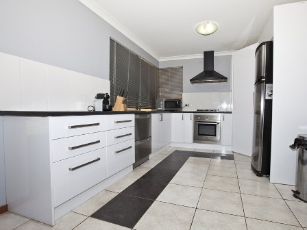 12 Kingfisher Loop, High Wycombe, WA 6057