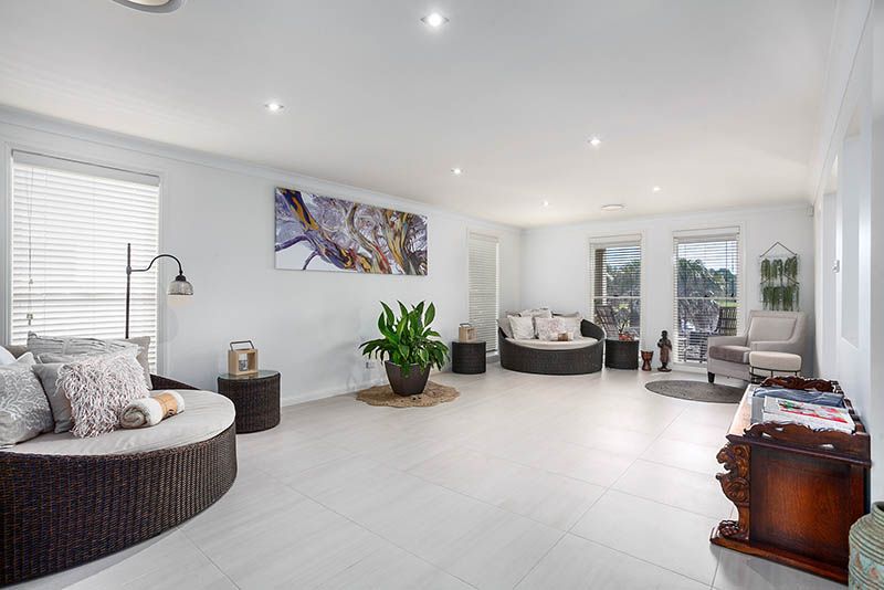 10 Cove Boulevard, Shell Cove, NSW 2529