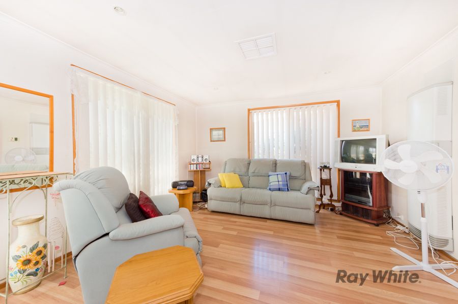 2/50 Pennyroyal Crescent, Kurunjang, VIC 3337