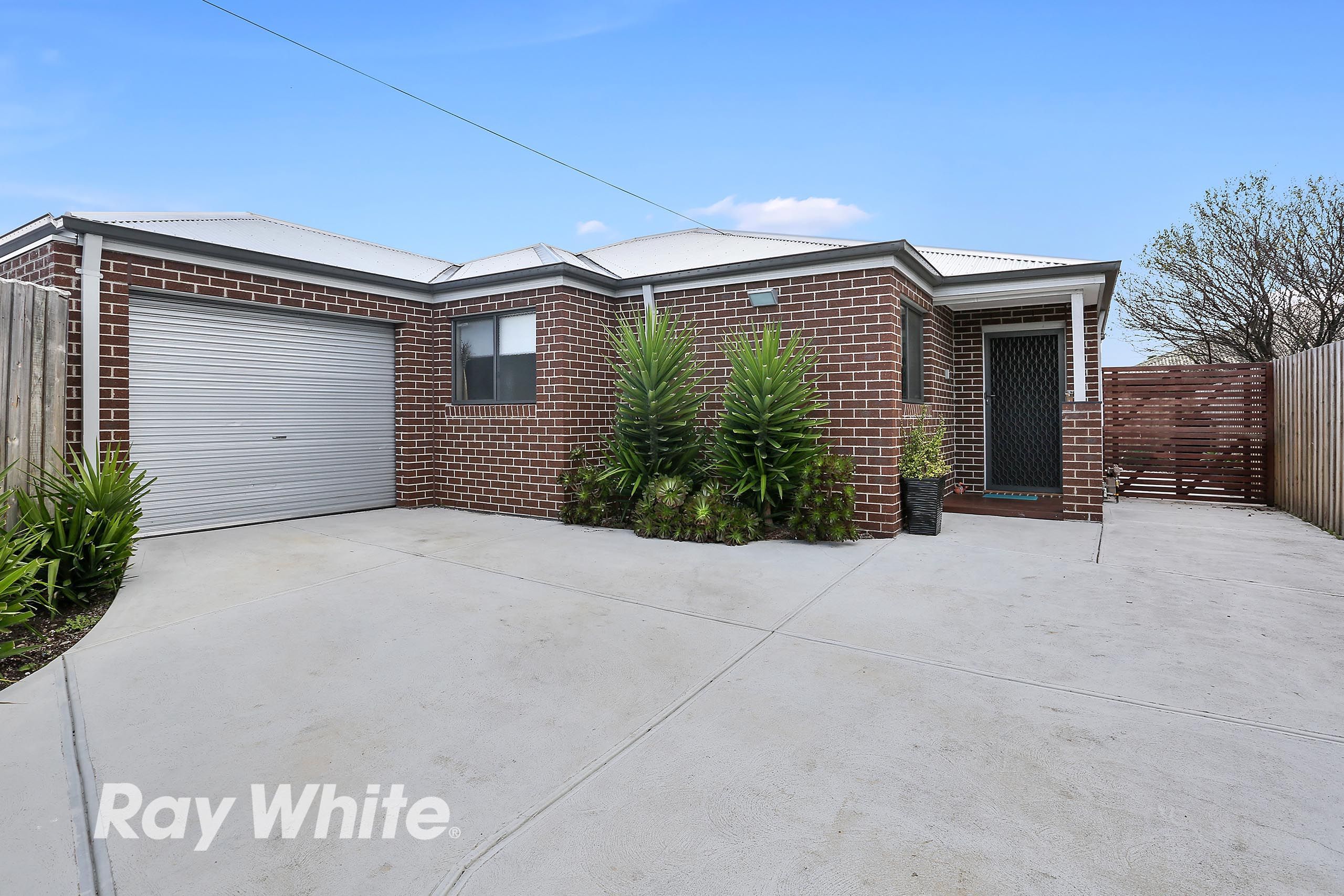 15 Watsonia Grove, Norlane VIC 3214