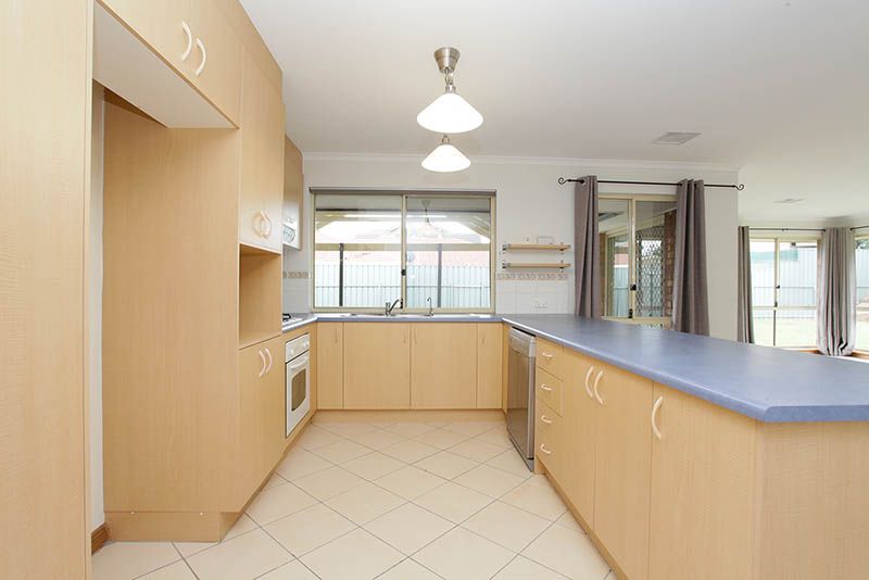 20 Perre Drive, Craigmore, SA 5114
