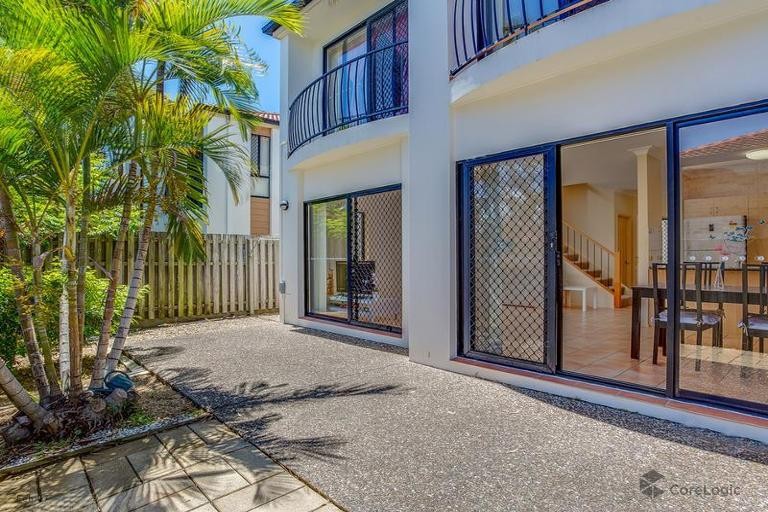 4/32 Blake Street, Southport, QLD 4215