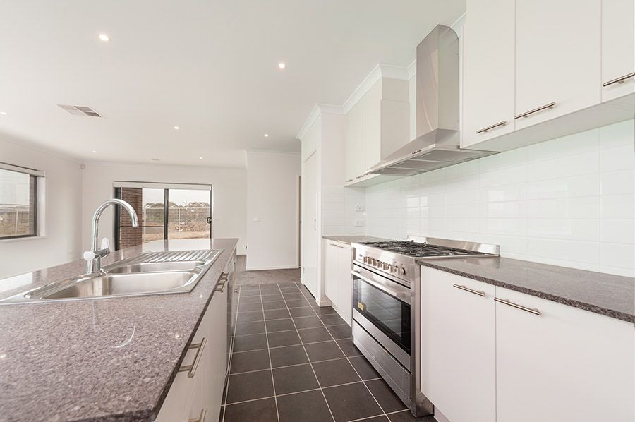 13 Lush Drive, Craigieburn, VIC 3064
