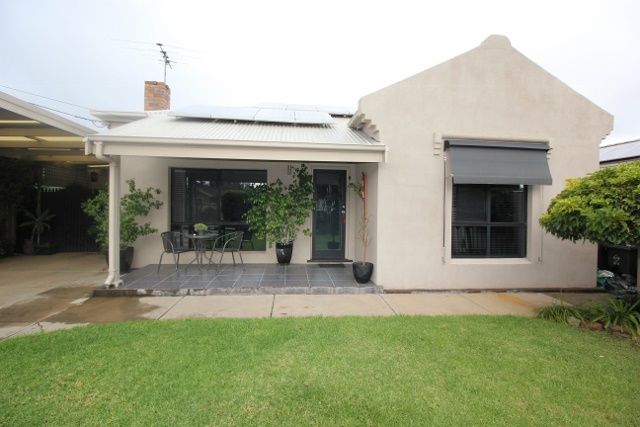 4 Bernard Street, Findon, SA 5023