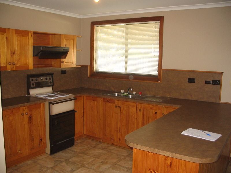 2 Newton Long Drive, Clare, SA 5453