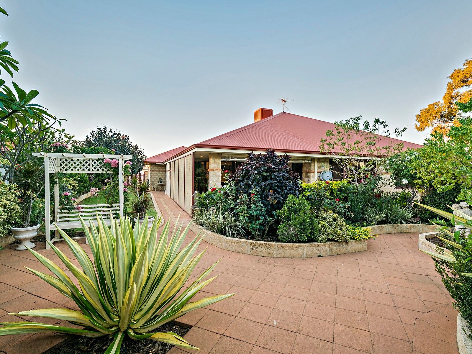 28 St Georges Close, Bluff Point, WA 6530