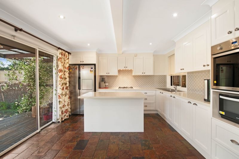 18 Woodcrest Place