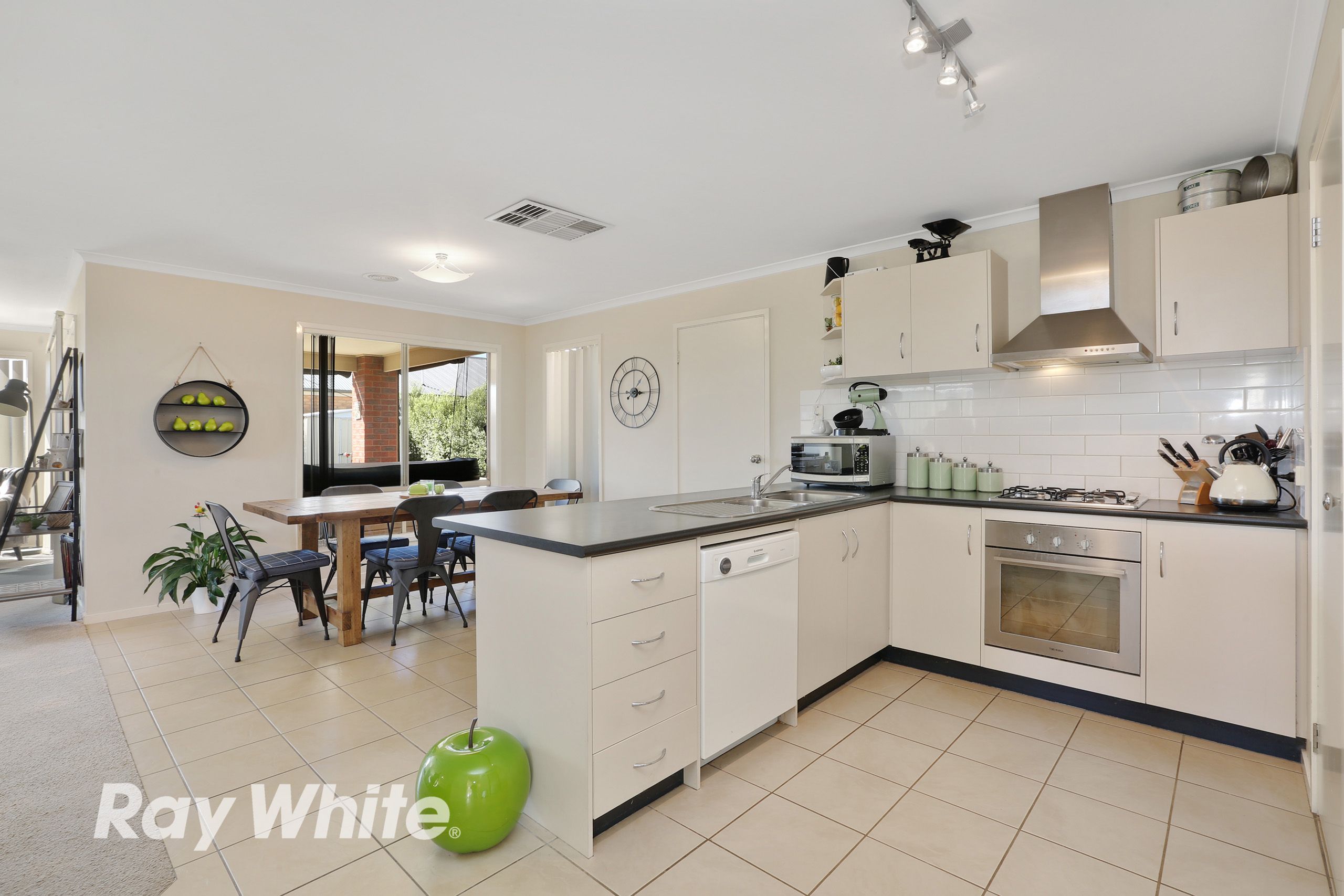 28 Nigella Avenue, Corio, VIC 3214