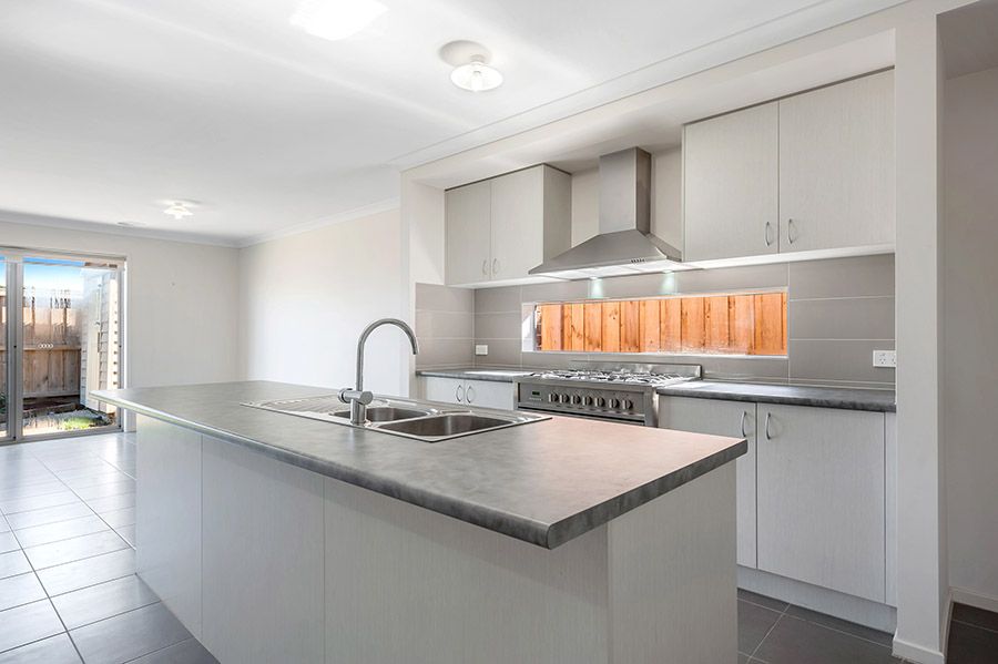 1 Selkirk Way, MICKLEHAM, VIC 3064