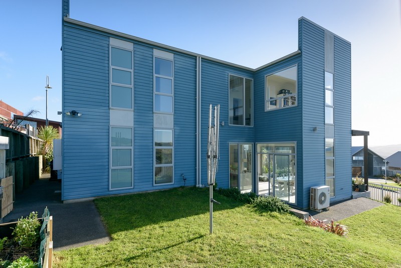 35 Cedarwood Street, Woodridge, Wellington City