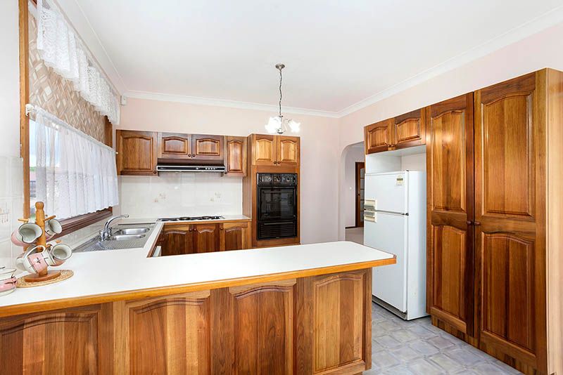 69 Parklands Drive, Shellharbour, NSW 2529