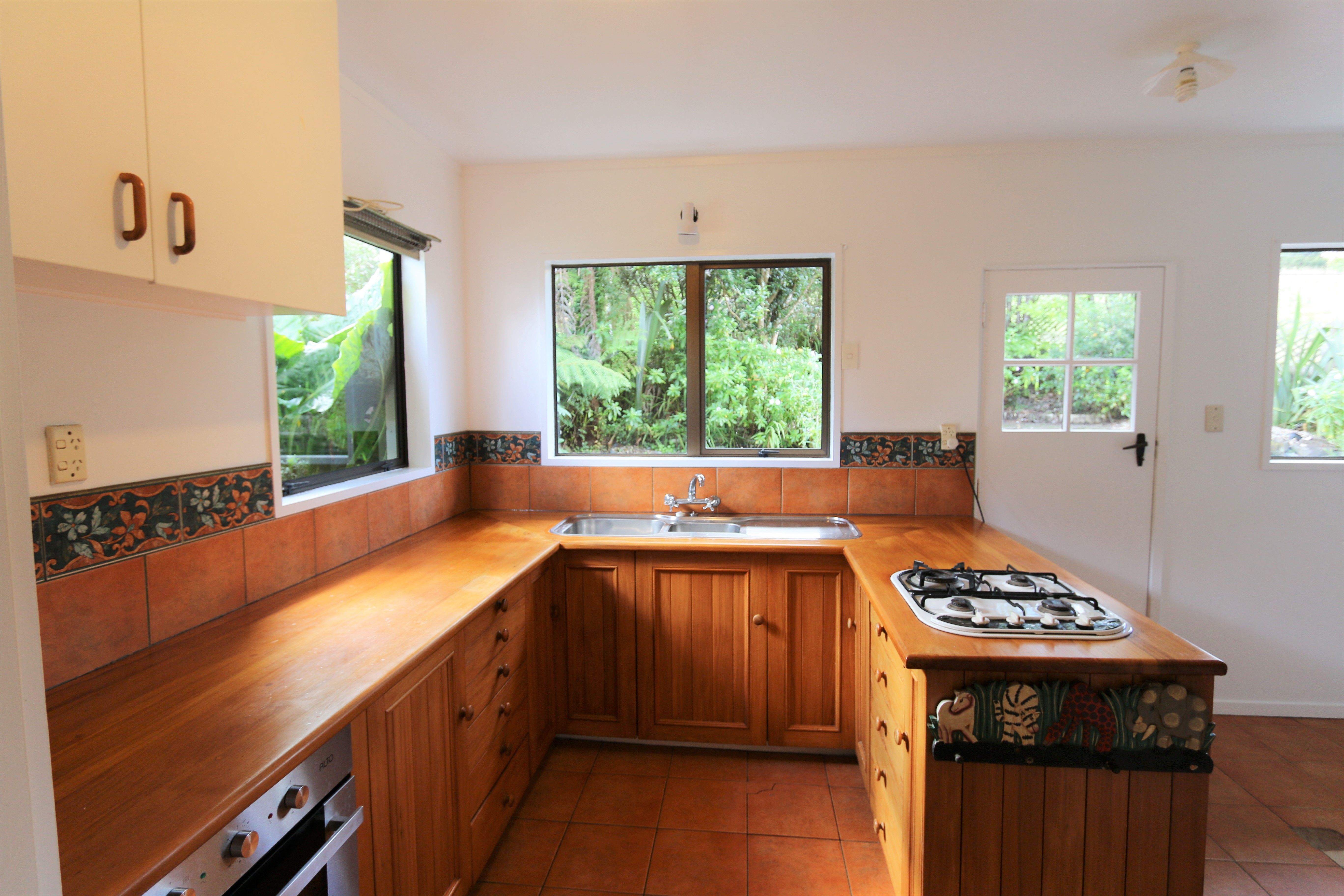 84 Grassmere Road, Henderson Valley, Waitakere City