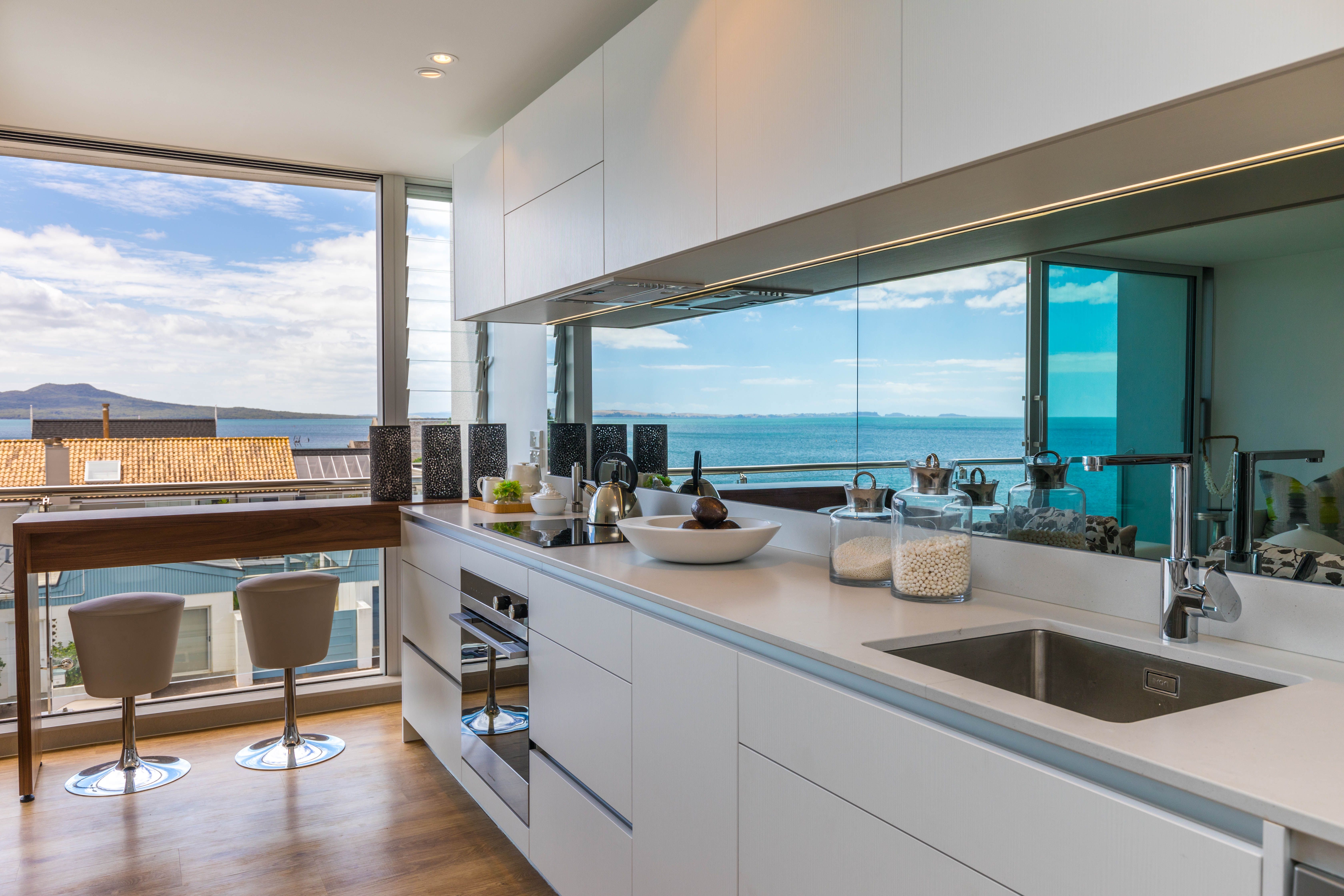 11/64 Milford Road, Milford, North Shore City