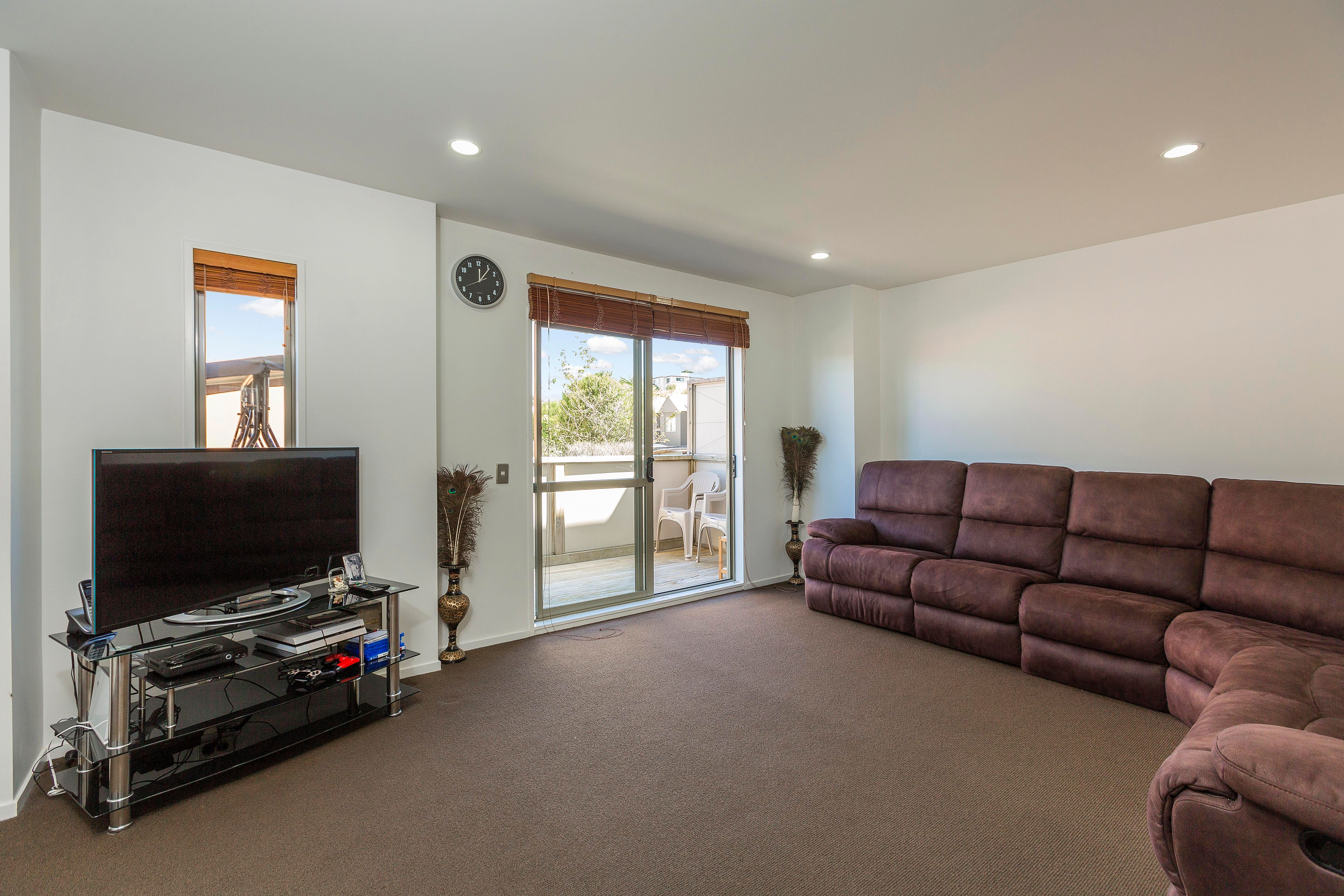 3/21 Hunters Park Drive, Three Kings, Auckland City