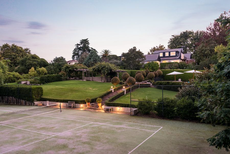 281 Point View Drive, Shamrock Park, Manukau City