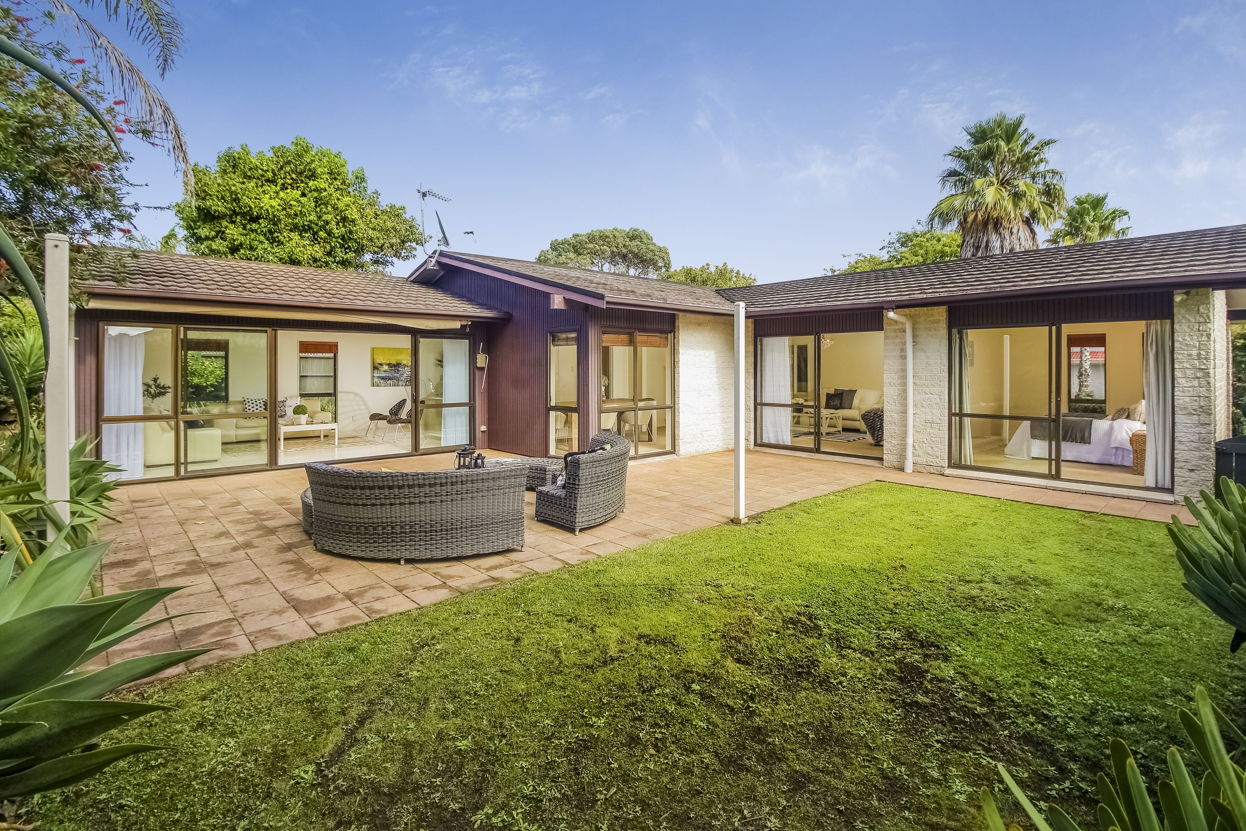 12 Coquille Place, Half Moon Bay, Manukau City