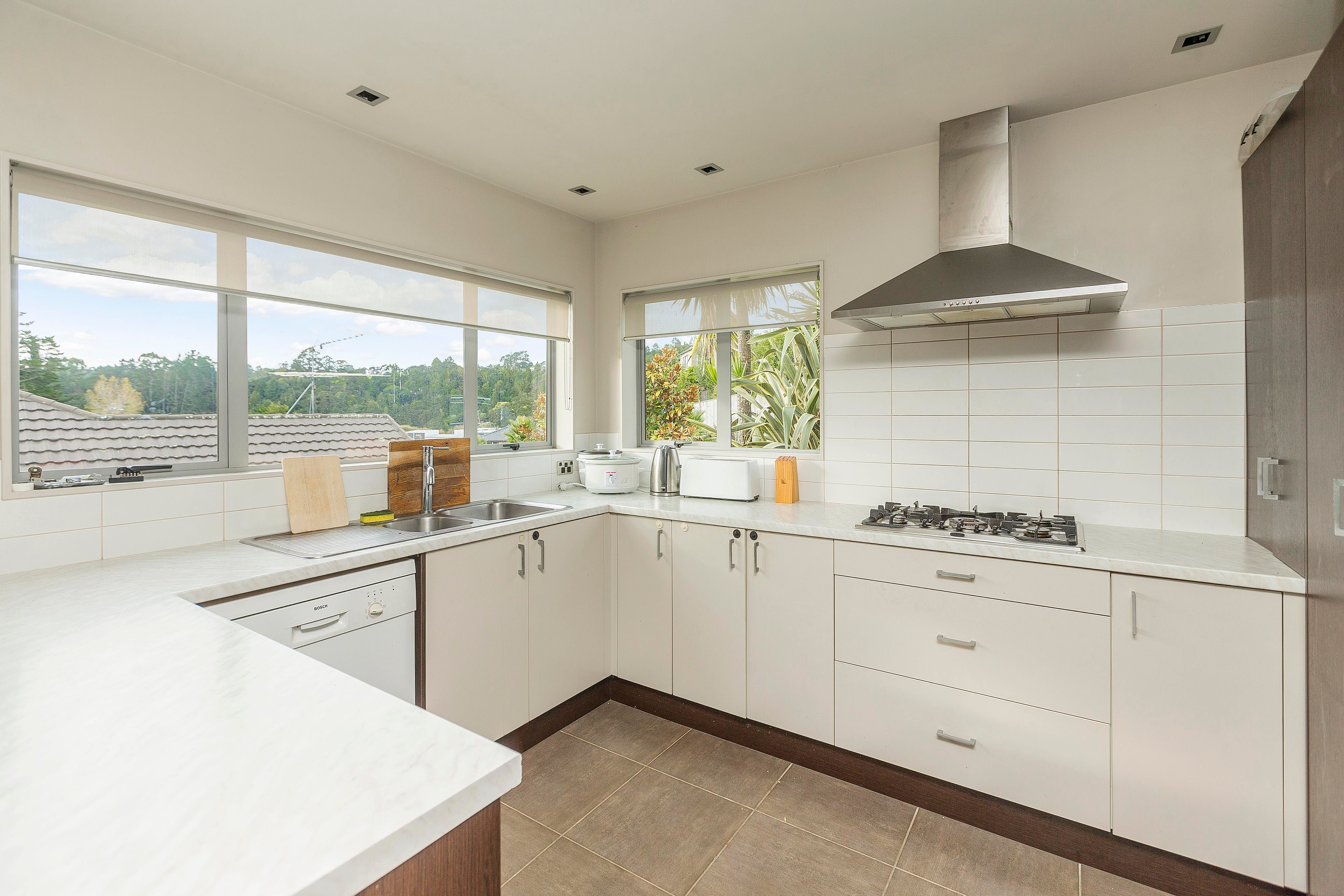 8 Lomas Way, Albany, North Shore City