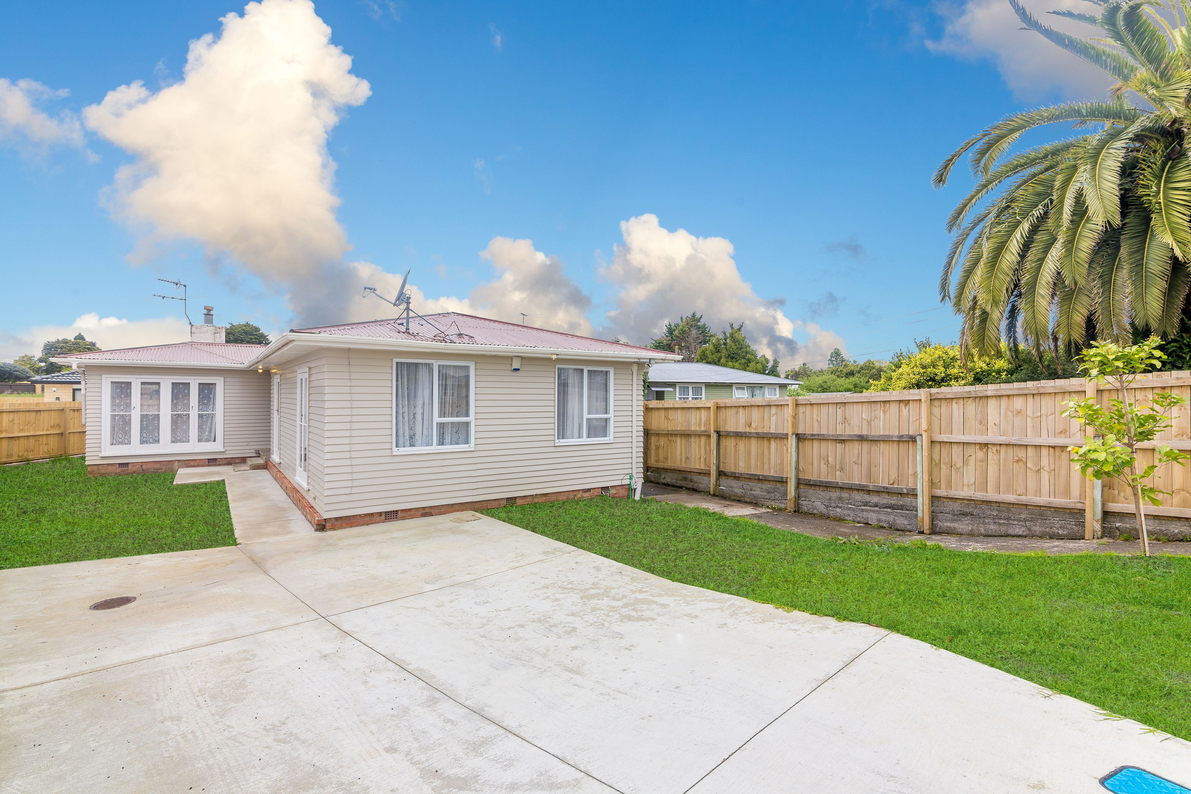 118 Gloucester Road, Manurewa, Manukau City
