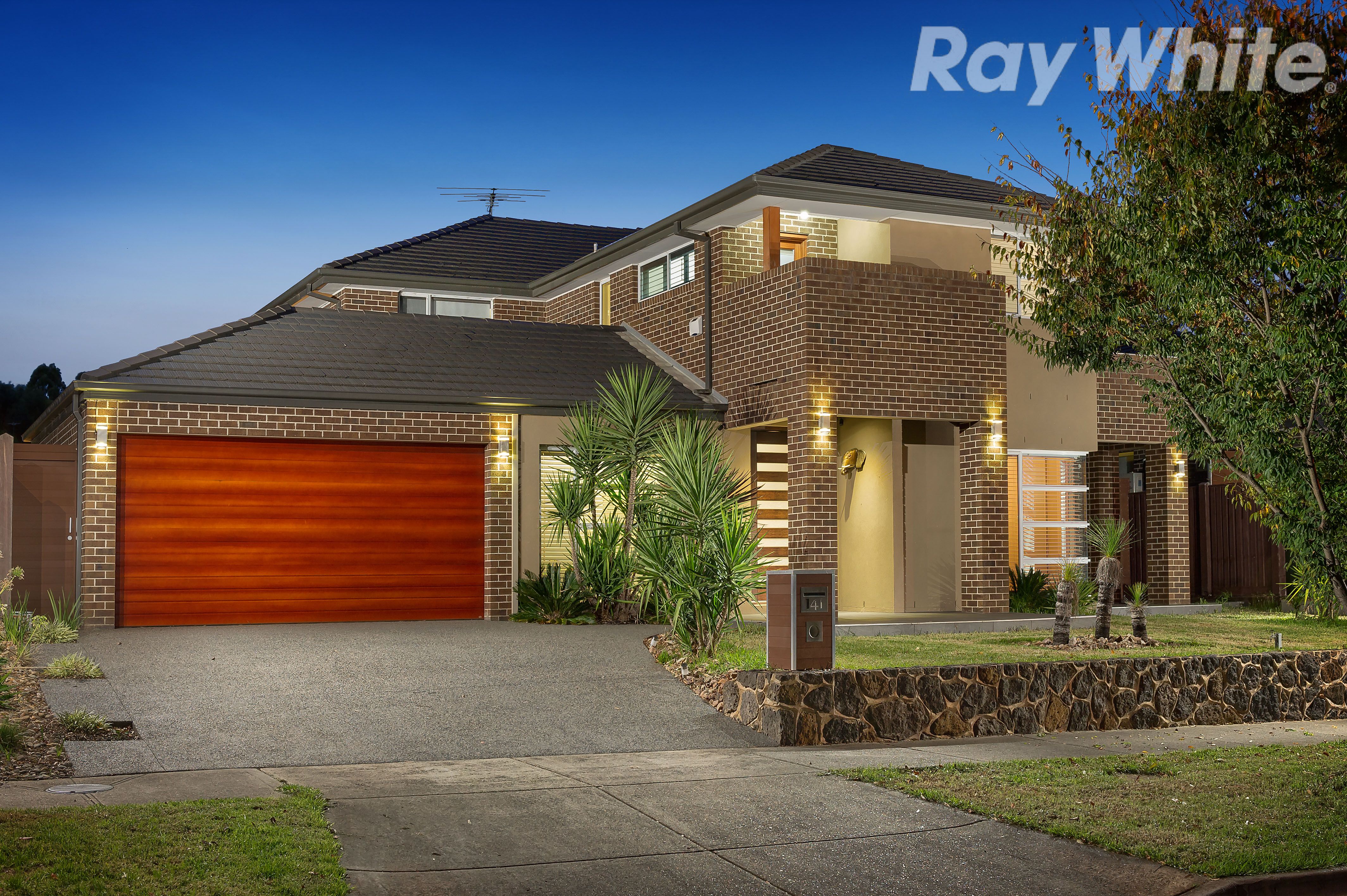 141 Hawkstowe Parade, South Morang VIC 3752