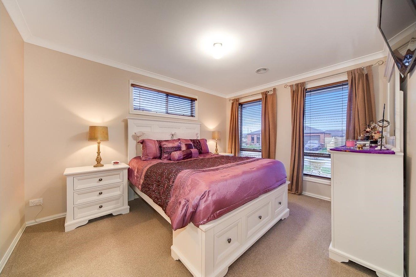 27 Vanessa Circuit, Pakenham, VIC 3810