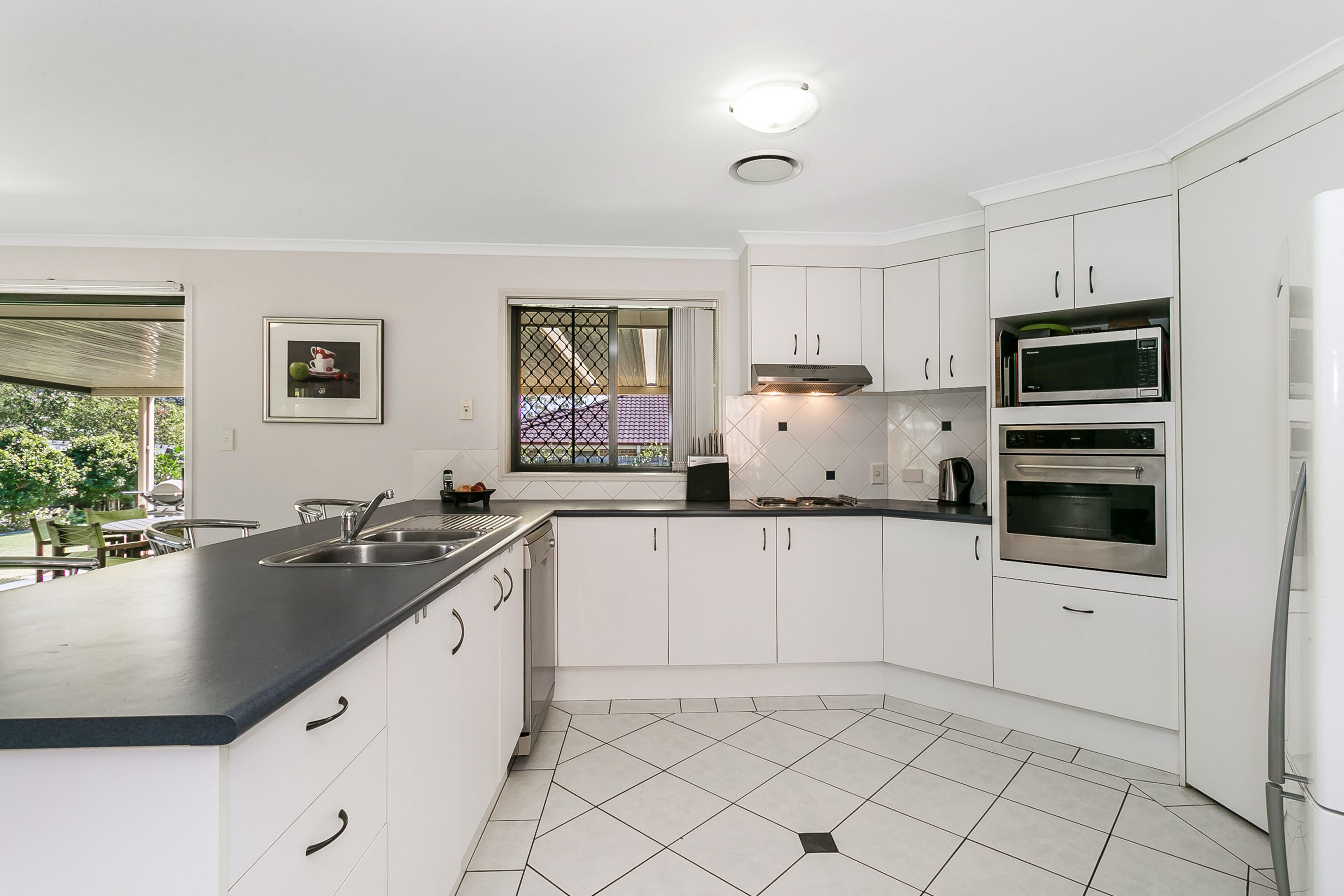 1 Dunn Court, Forest Lake, QLD 4078