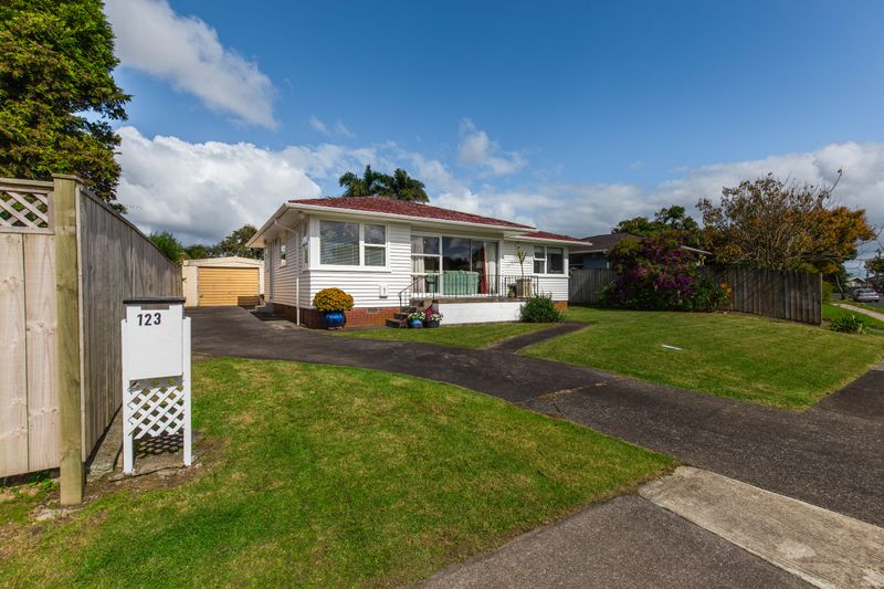 House 123 Edgewater Drive, Pakuranga, Manukau City