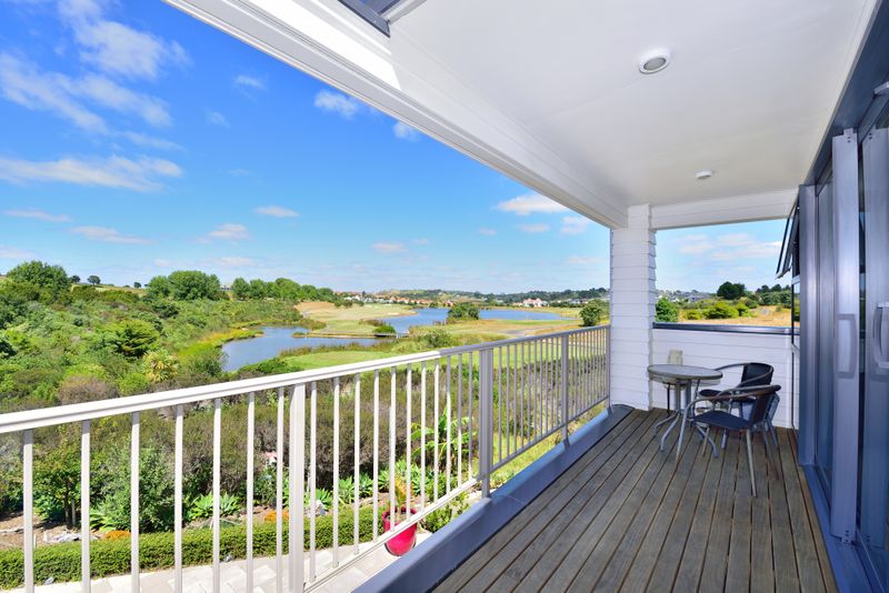 High Quality Build with Fabulous Views - Gulf Harbour