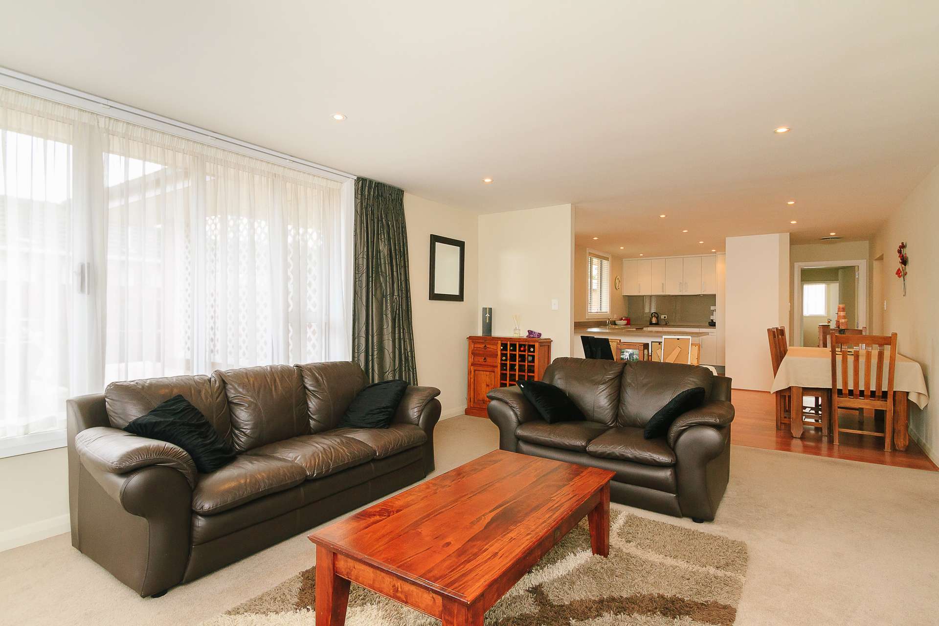 54 Golders Road photo 5