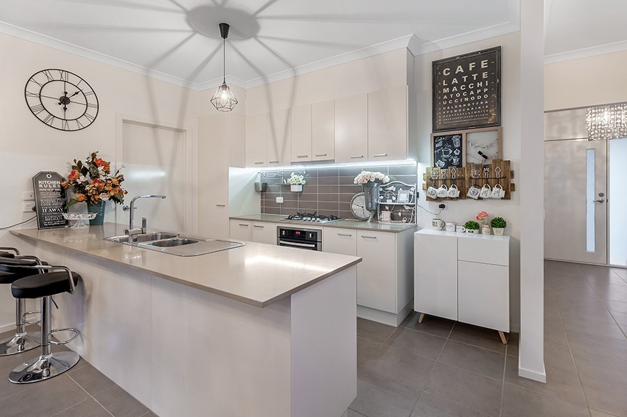 4 Iron Bridge Road, Craigieburn, VIC 3064
