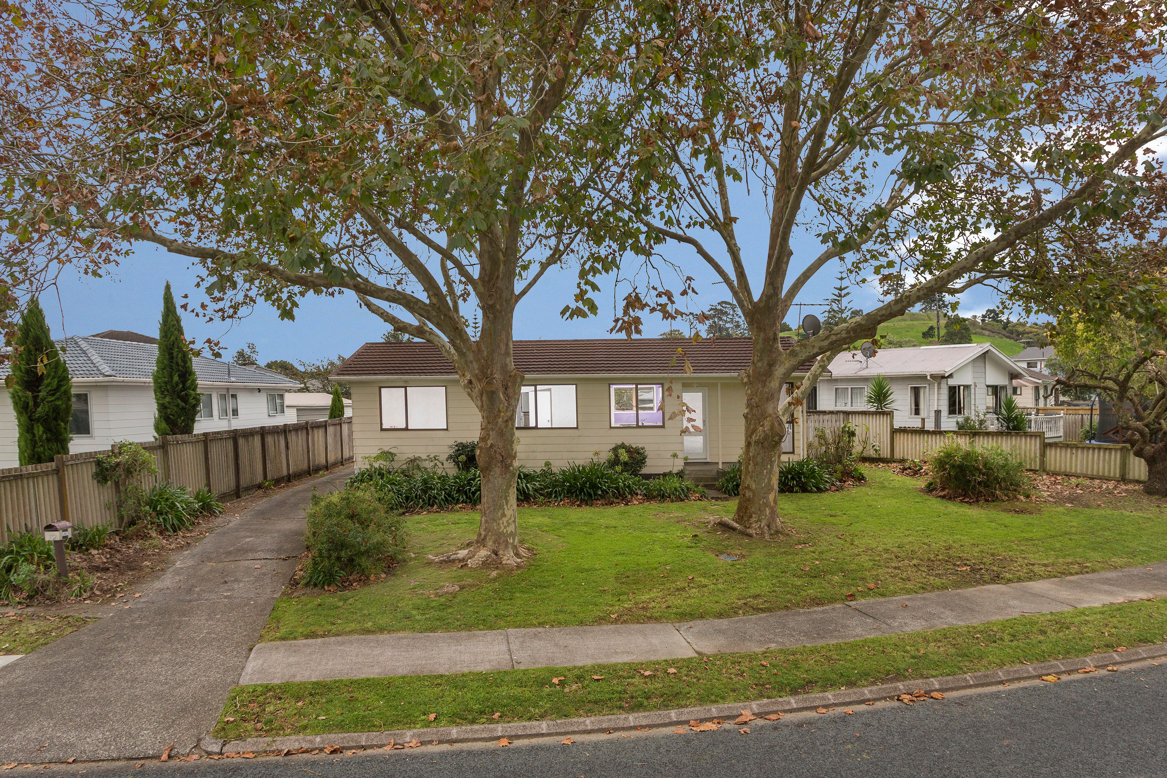 12 Darren Crescent, Half Moon Bay, Manukau City