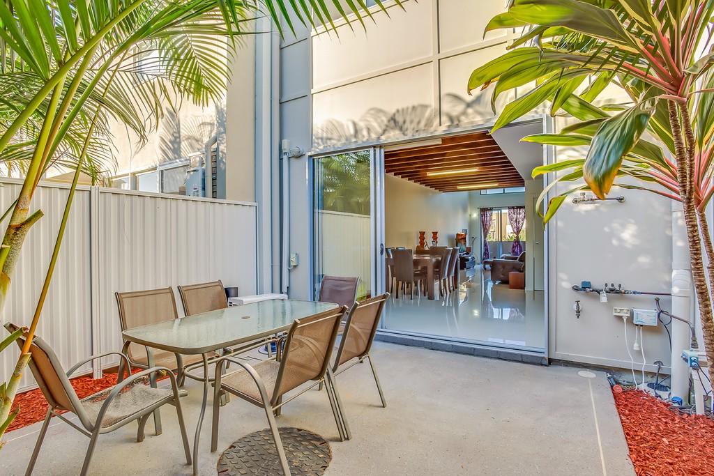 47 South Bay Drive, Varsity Lakes, QLD 4227