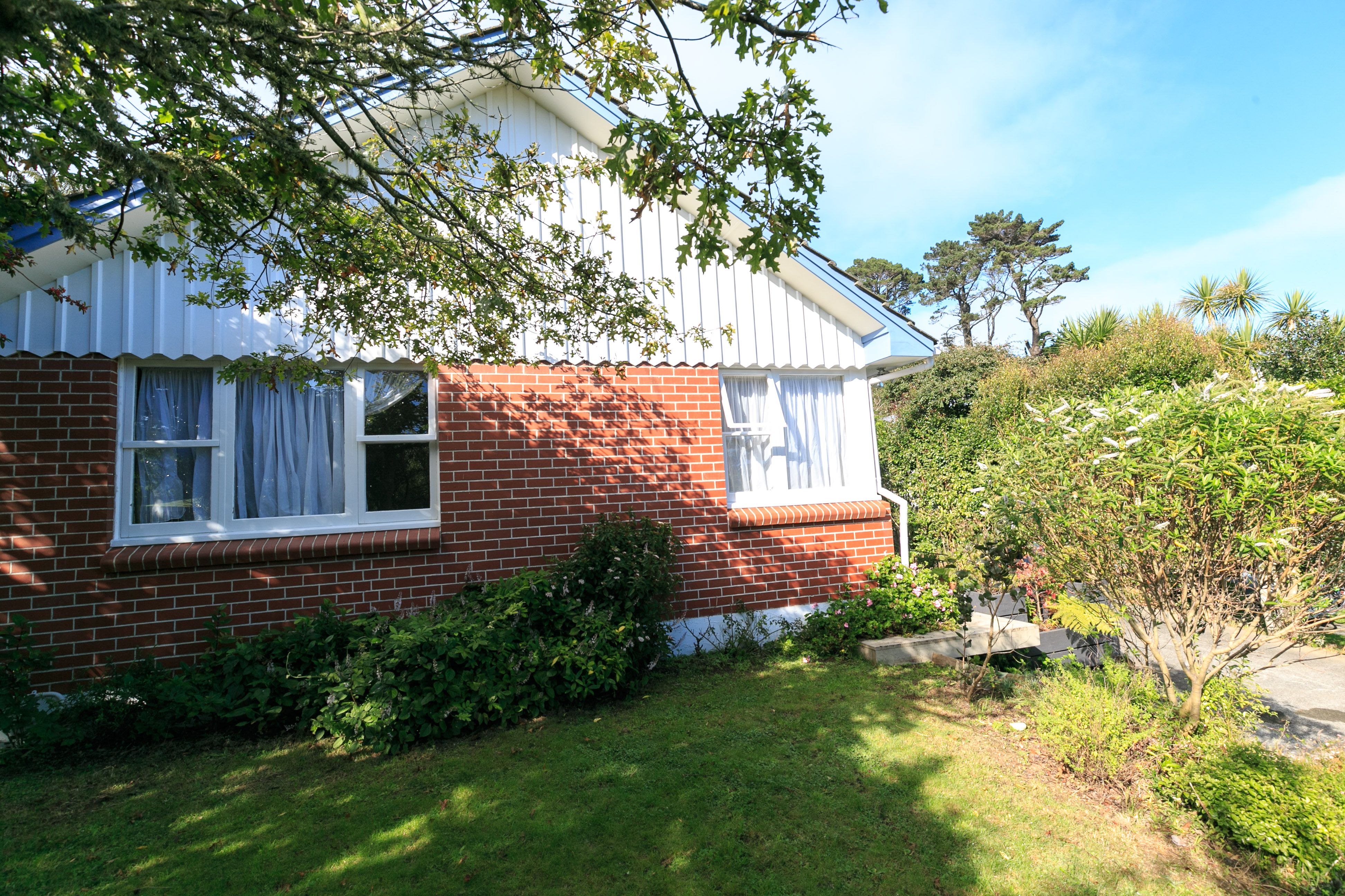 8 Omega Street, Newlands, Wellington City