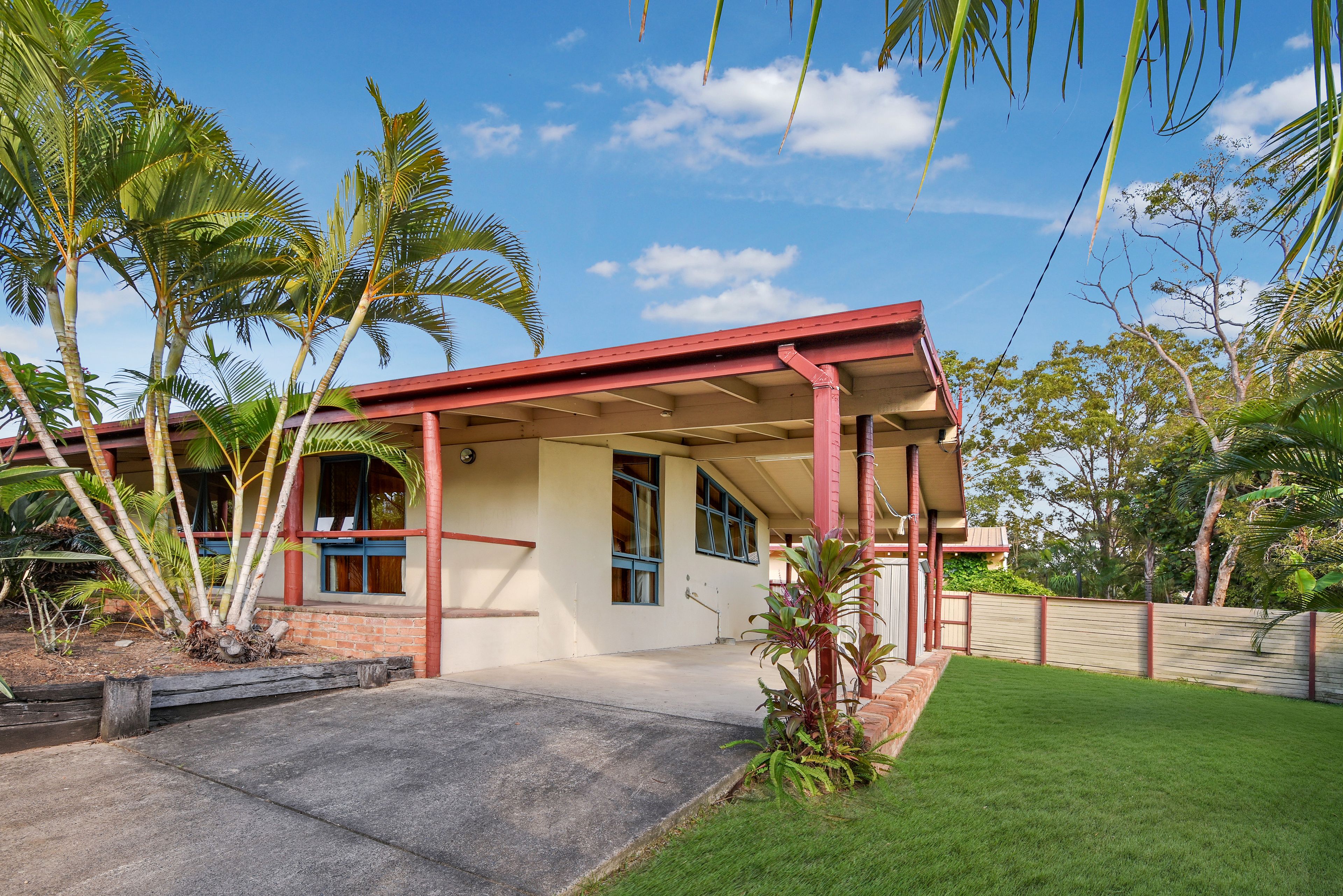 1 Fairlie Crescent, Moffat Beach, QLD 4551